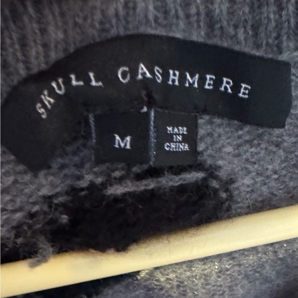 Skull Cashmere Gray and Black Leopard V-Neck Sweater - Picture 3 of 3